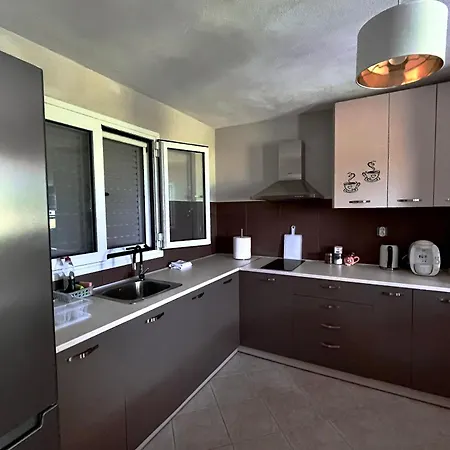 Little Garden House شقة *