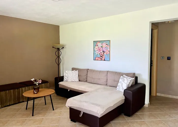 Little Garden House * Krinitsa